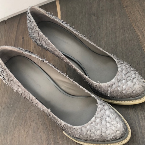 ALEXANDER WANG Textured Grey Snake Skin sz 38.5 - Picture 5 of 6